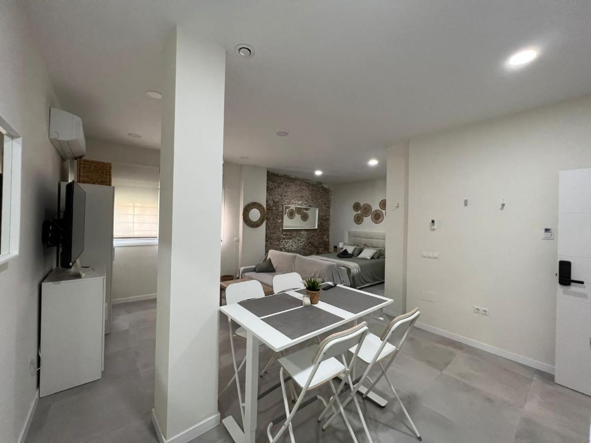 Estudio Trinidad Centro Malaga 2 Екстериор снимка
