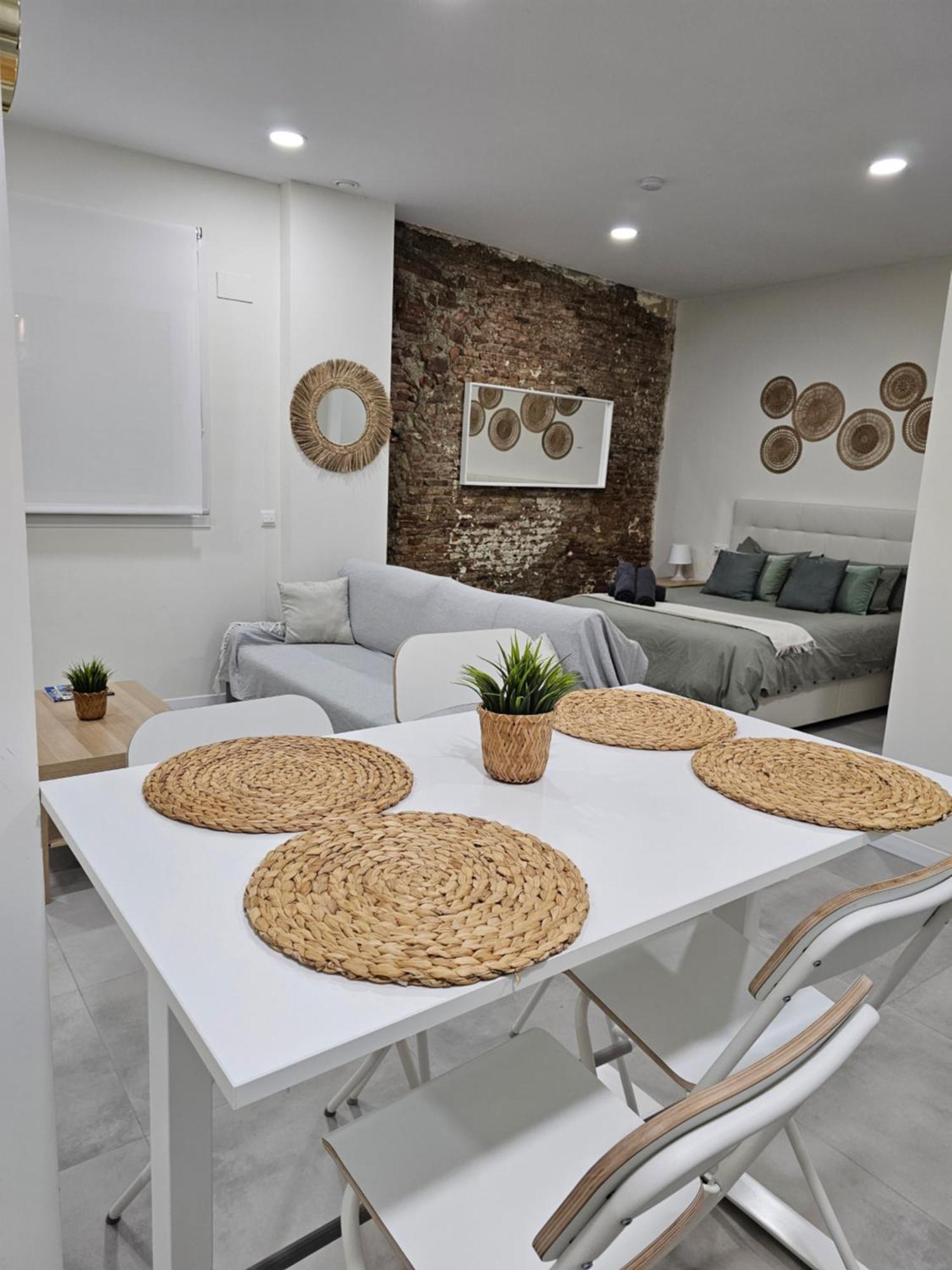 Estudio Trinidad Centro Malaga 2 Екстериор снимка